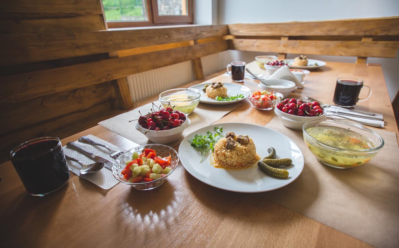 Vovk Gasthaus シンヤク エクステリア 写真